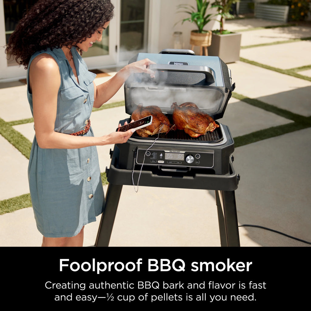 7-in-1 Outdoor Grill & Smoker Z81220
