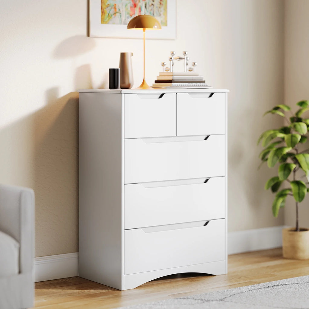 White 5 Drawer Wood Dresser U44682