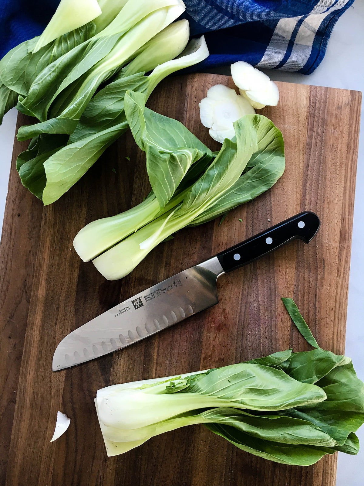 7" Hollow Edge Santoku Knife C586093