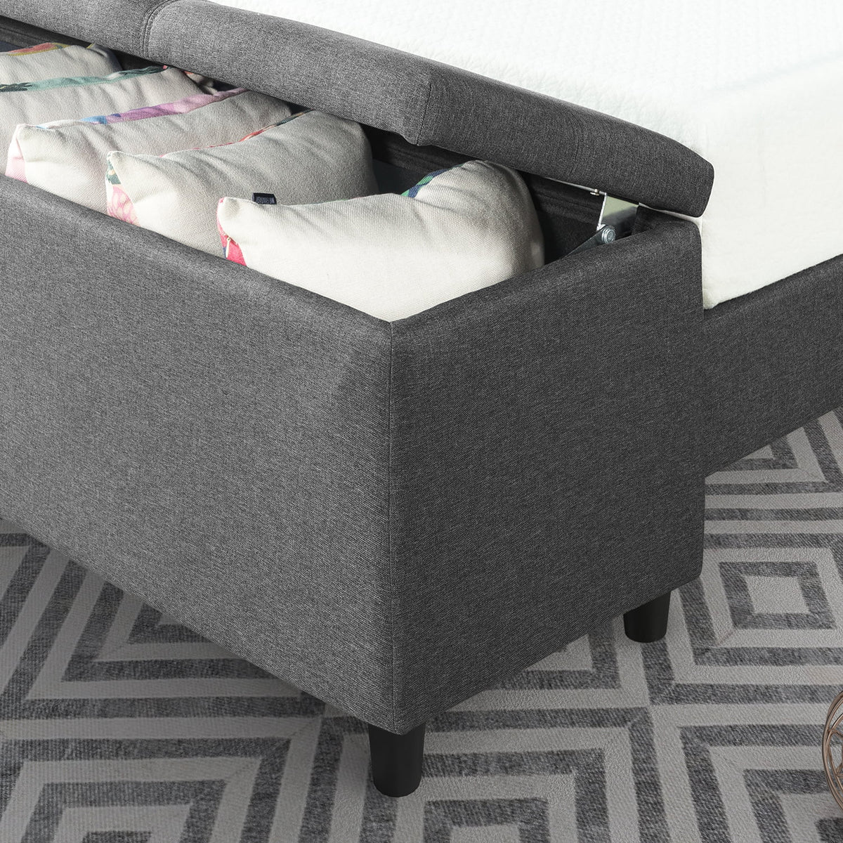Queen Upholstered Platform Bed with Storage Bench T705