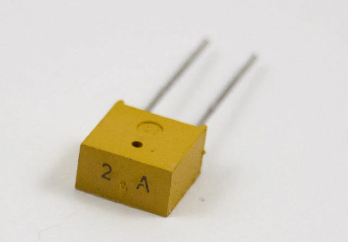 100 Pack 2A 250V Fast Fuses Q215850