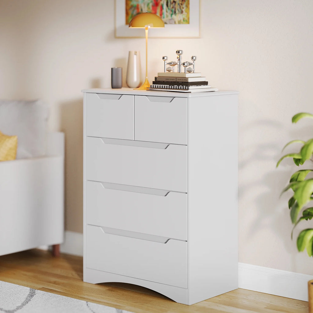 White 5 Drawer Wood Dresser U44682